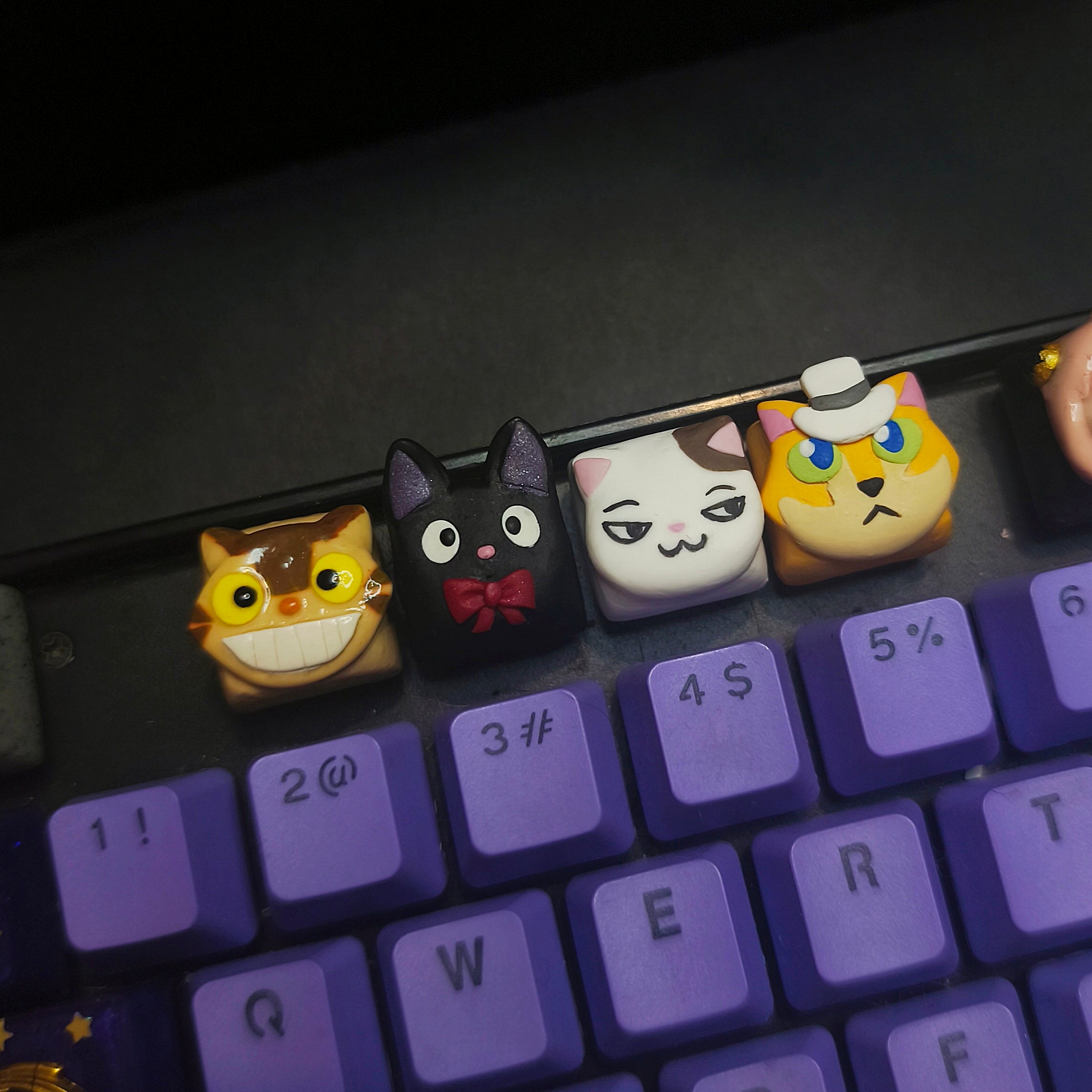 Colección Gatos de Studio Ghibli – Keycaps Artesanales