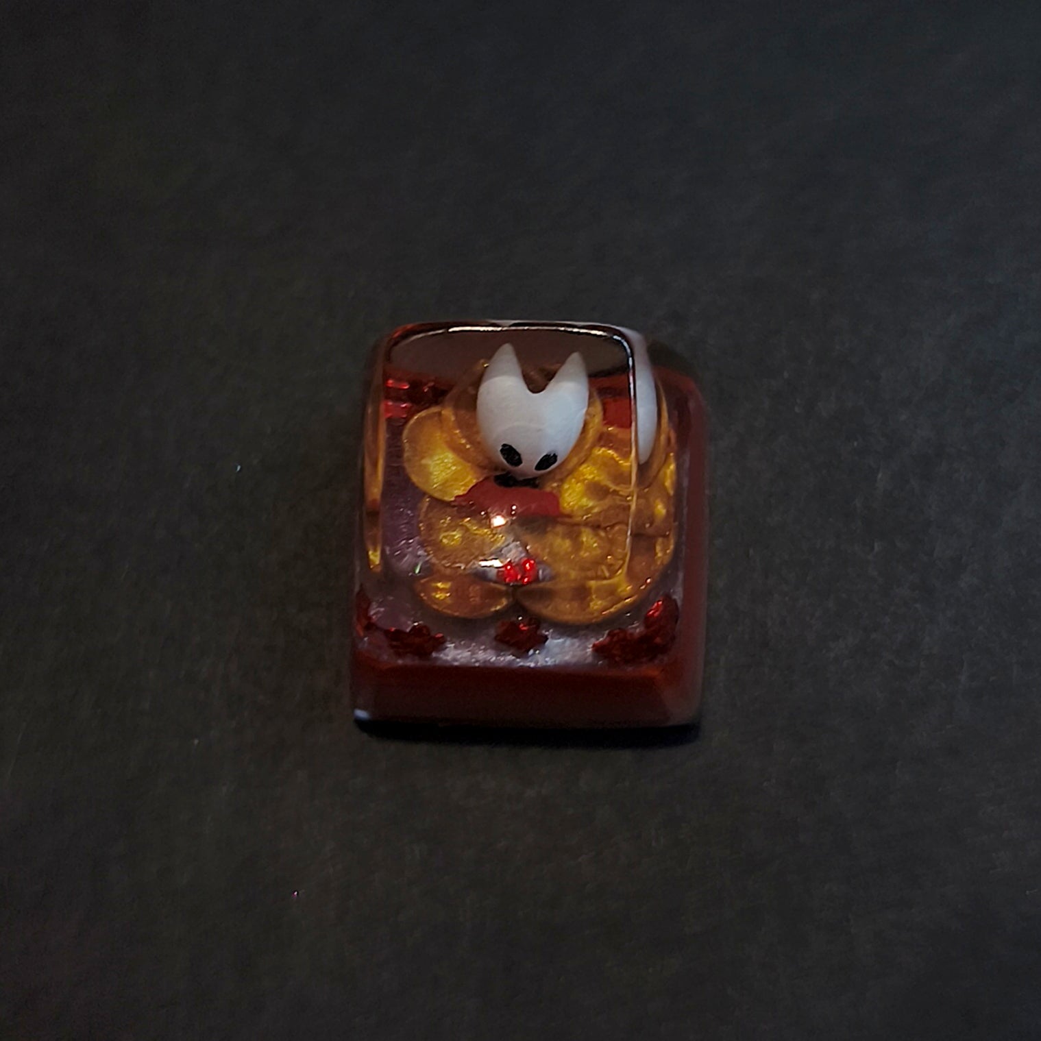 Baby Hornet Keycap SA Profile