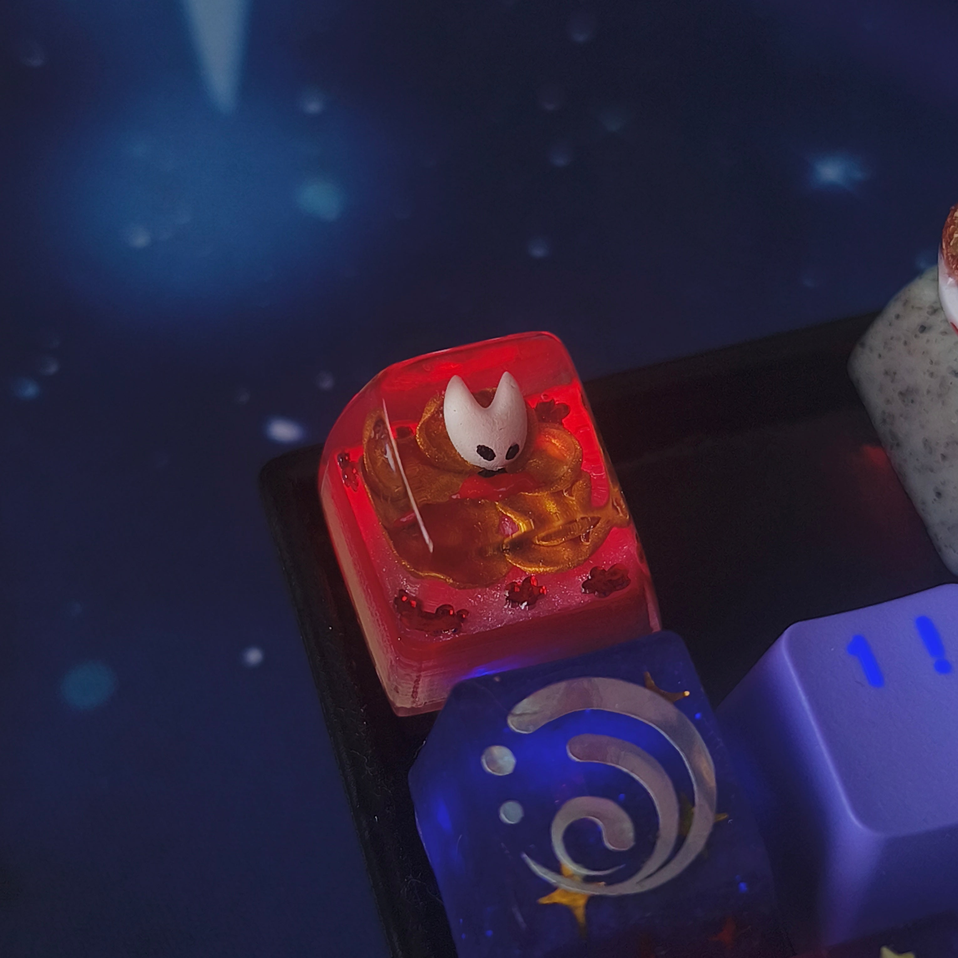 Baby Hornet Keycap SA Profile Retroiluminada