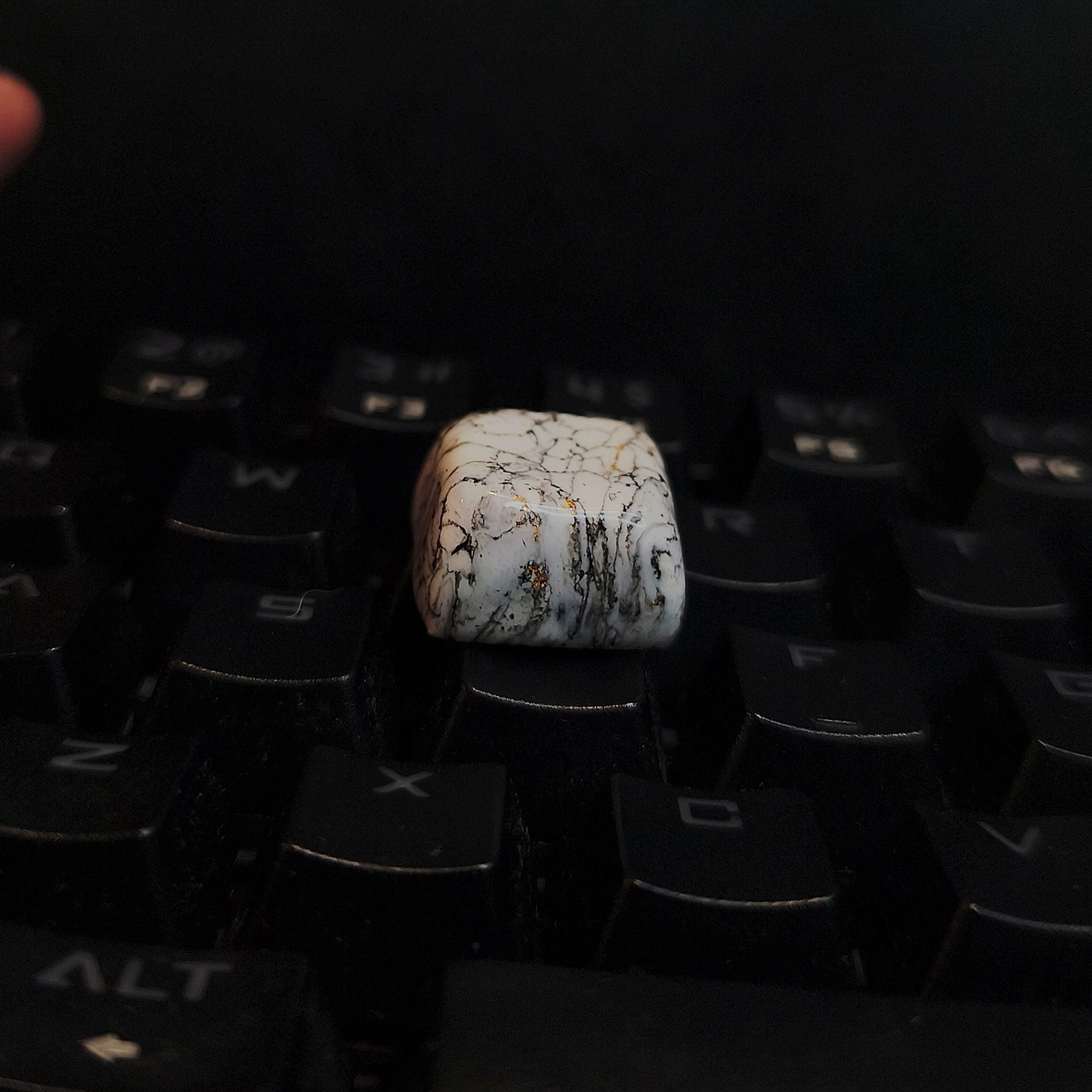 Marbled Keycap White and Black