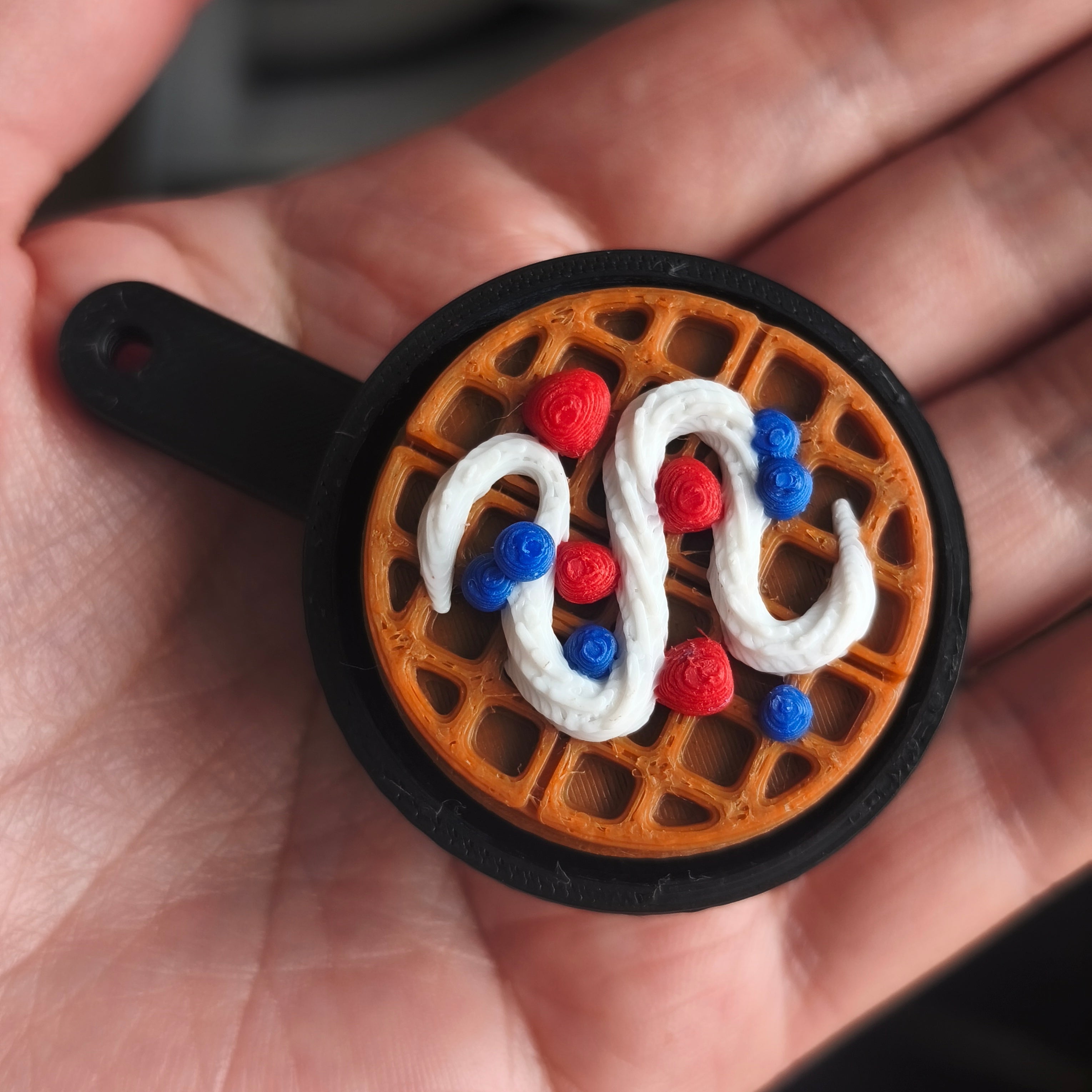 Waffle Clicker – Cream & Berries