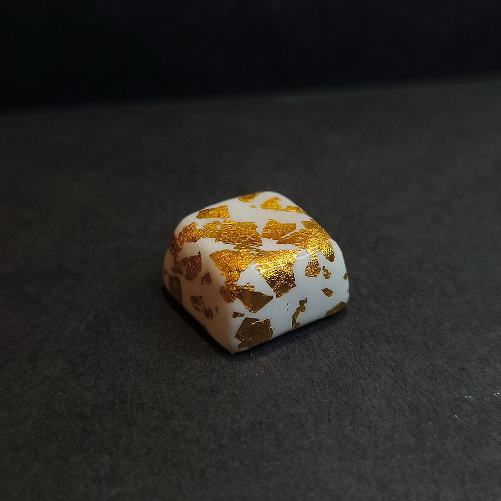 Marbled Keycap White and Gold XDA Profile